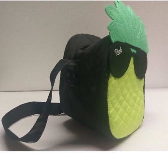 Pink vs pineapple cooler - Picture 3 of 6